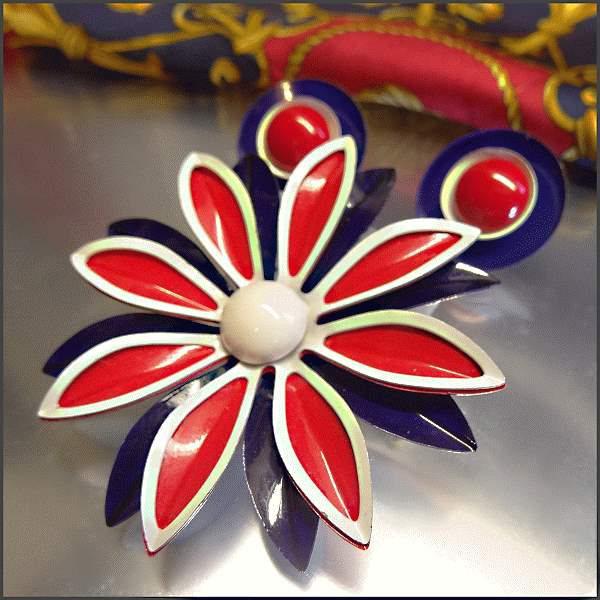 1960s Authentic Patriotic American Cooper Enamel Flower Brooch w Earrings