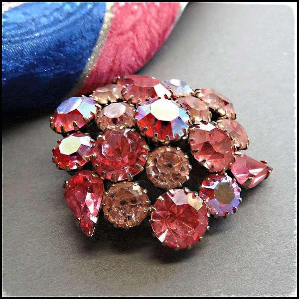 1950s Delizza or Schiaparelli Dazzling Pink Rhinestone Vintage Brooch
