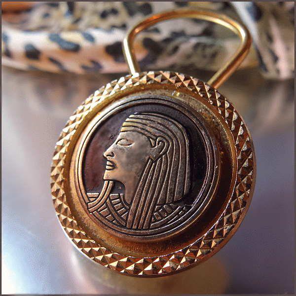 1970s Vintage Key Ring Gold King Tut Egyptian Revival 