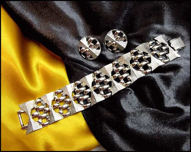 1950s Signed Coro Pegasus Silver Retro Vintage Bracelet w Earrings Set