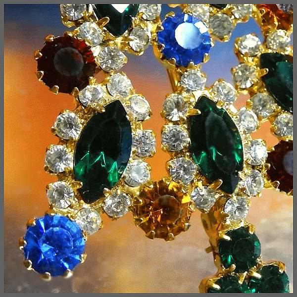 1980s Vintage Christmas Tree Pin Eisenberg Ice Swarovski Crystals 