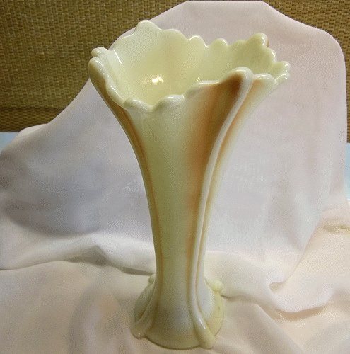 1920s Northwood Custard Fluroescent Art Glass Fluted Vase 4 Pillars