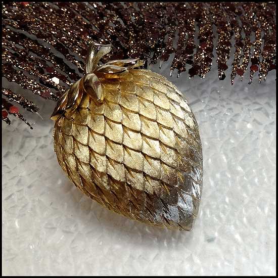 1960s Signed CROWN TRIFARI Gold Strawberry Vintage Brooch