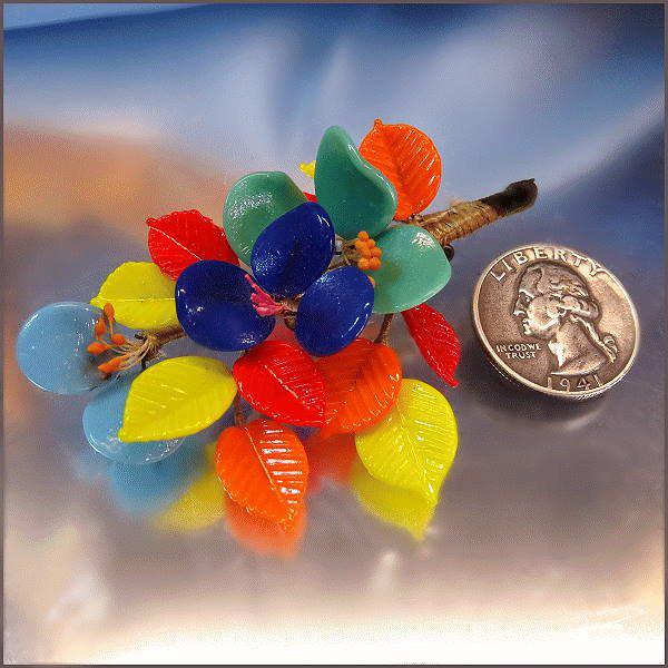 1940s Vintage Oriental Brooch Rare Japanese Art Glass Flower Pin 