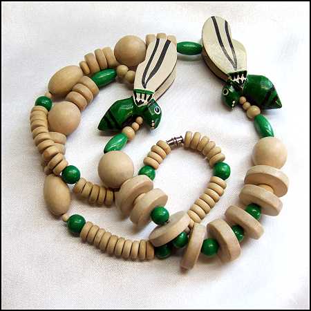 1970s Vintage Wood Bead Necklace Unique Carved Bumblebees