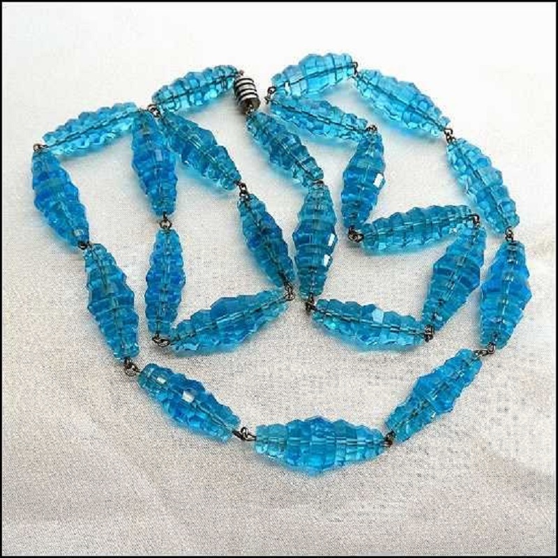 1920s RARE Art Deco Necklace Aquamarine Uranium Pyramid Crystals