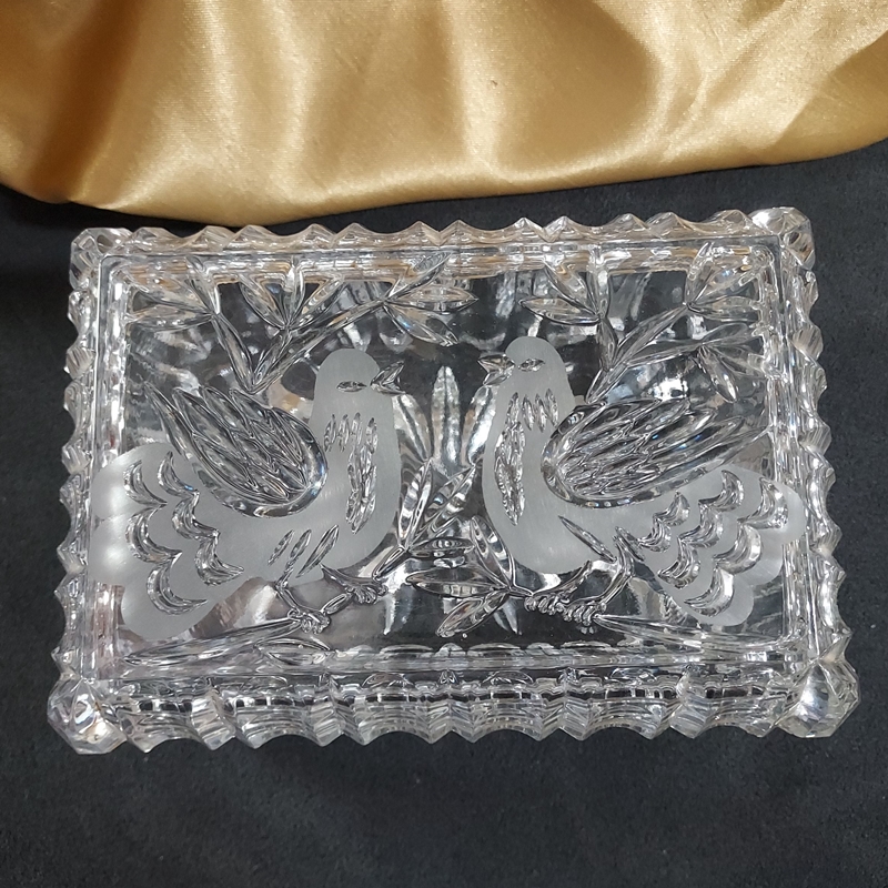 Hofbauer Byrdes Highly Collectible Crystal Bird Box