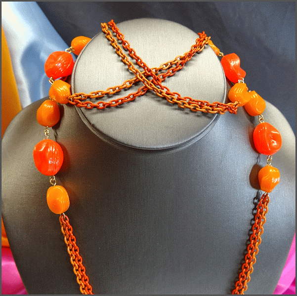 1960s Wild Orange Chains Lucite Retro Vintage Necklace
