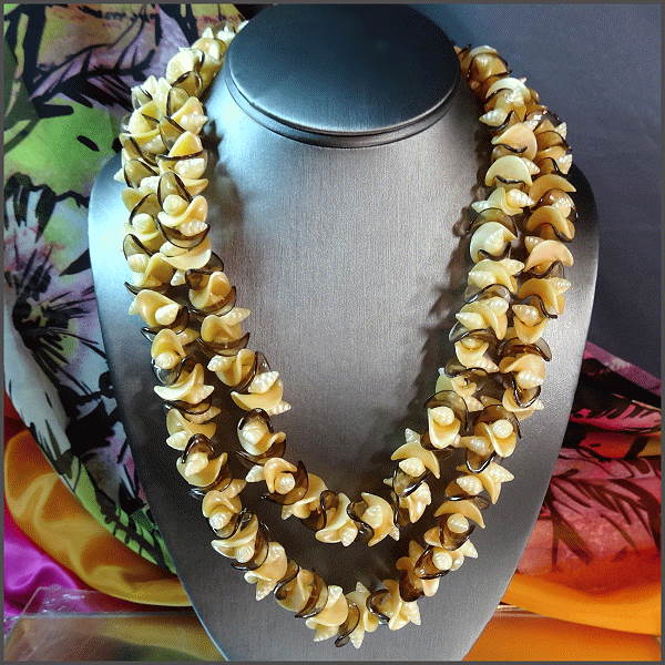 1950s Vintage Necklace West German Honey Pearl Shells