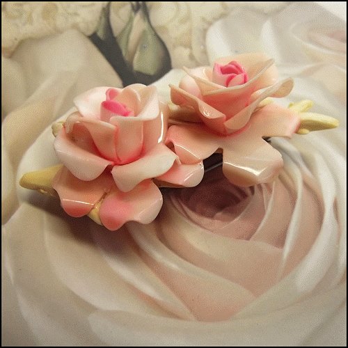 1930s English Celluoid Pink Roses Antique Brooch Pin