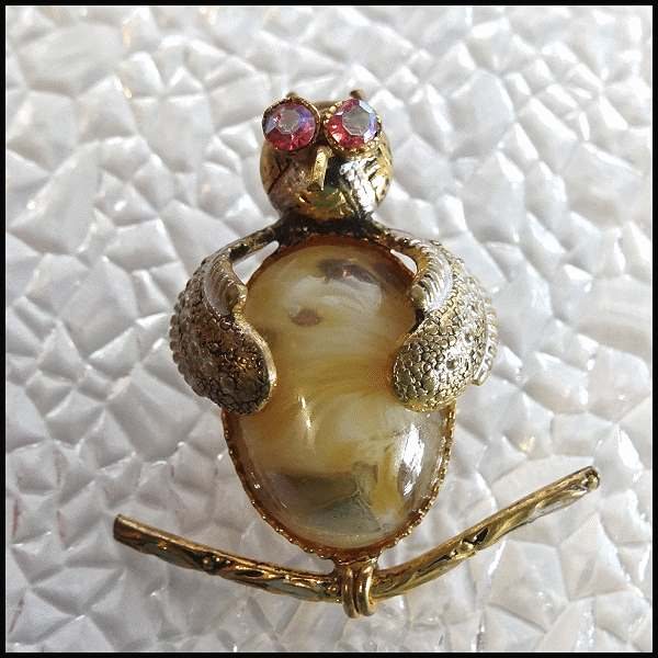 1950s Vintage Owl Pin Spanish Damascene Petite Glass Jelly Belly