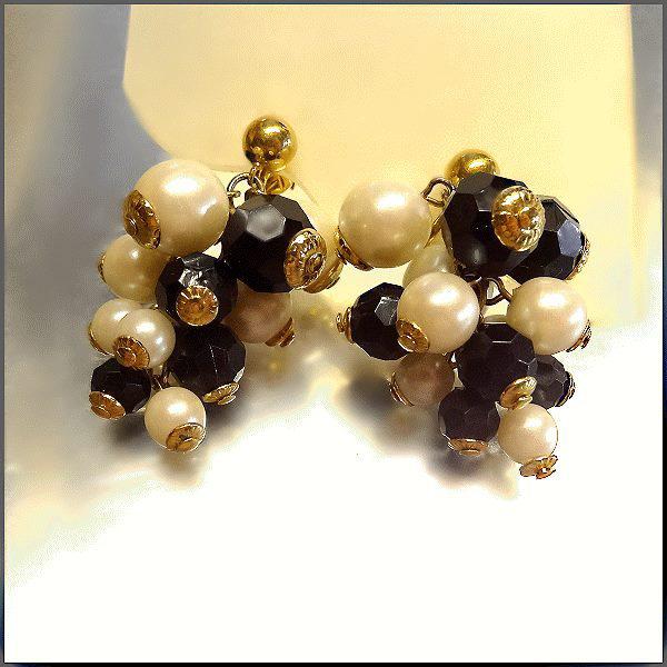 1960s Signed TRIFARI Grape Cluster Vintage Pearl Earrings