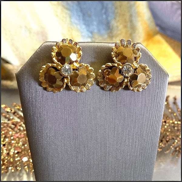 1950s Vintage Clip Earrings Gold Aurum Rhinestones