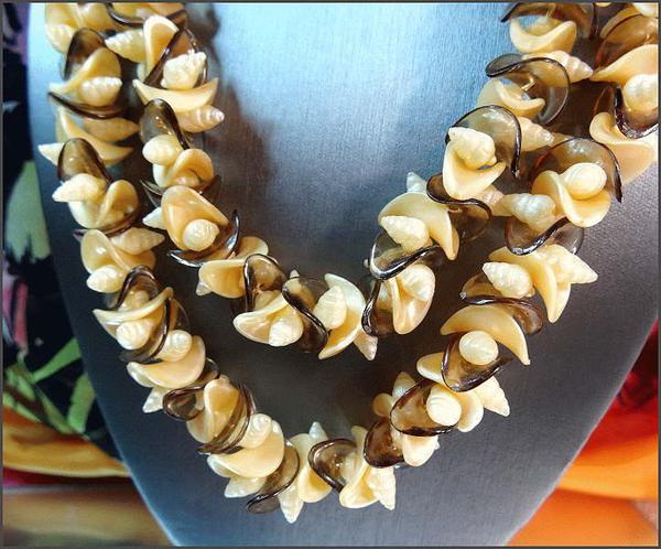 1950s Vintage Necklace West German Honey Pearl Shells 