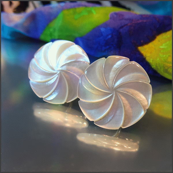 1960s Vintage Earrings Mother of Pearl Pinwheel Flowers