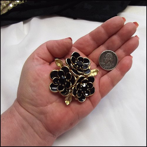 1950s Rare Big Gold n Black Glass Vintage Flower Brooch