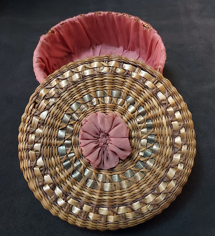 1950s Vintage Sewing Basket Unique Silk Lined