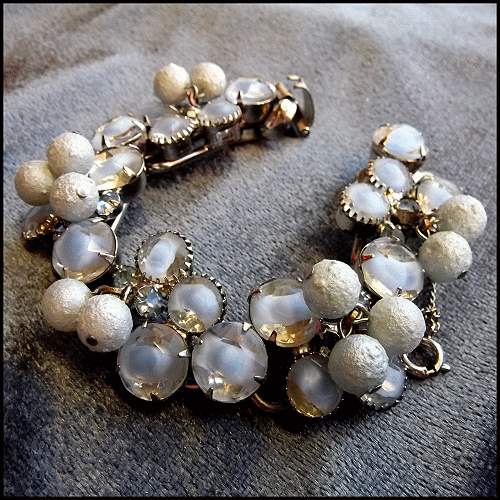 1950s Delizza Elster French Blue Givre Glass Vintage Juliana Bracelet