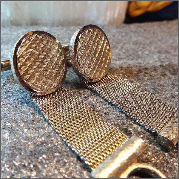 1970s Dante Signed Etched Gold Formal Vintage Cufflinks