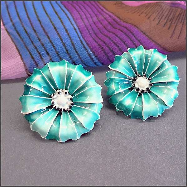 1960s Vintage Clip Earrings Retro Turquoise Blue Flowers