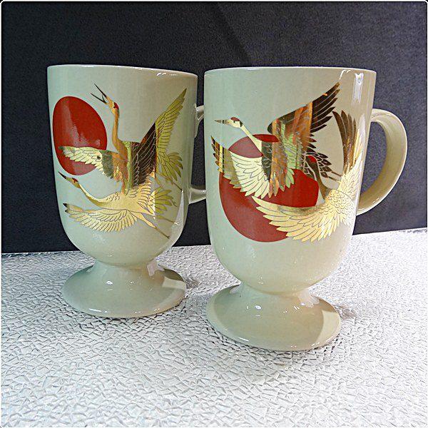 1970s Vintage Takahashi Porcelain 22kt Gold Crane Red Sun Mugs Pair
