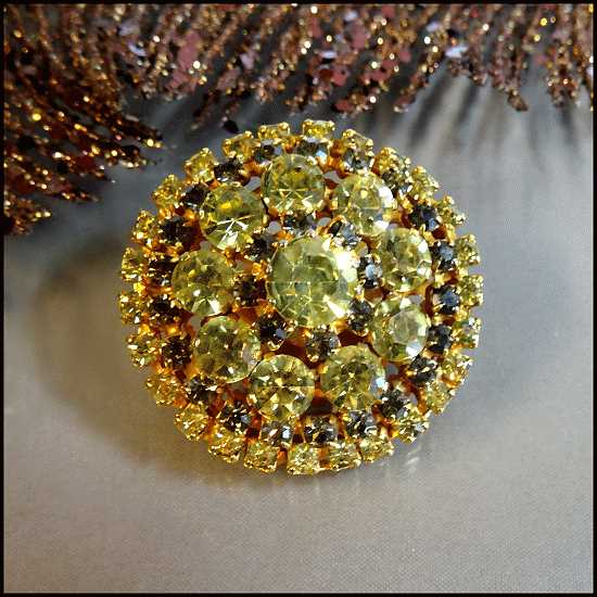 1950s Austrian Crystal Peridot Rhinestone Vintage Brooch