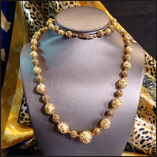 1950s RARE Italian Wedding Cake Necklace w Gold Beads