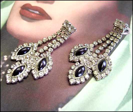 1950s Rhinestone Diamond Chandelier Vintage Pierced Earrings
