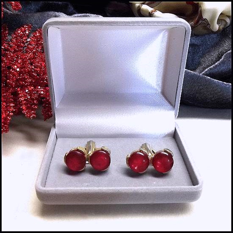 950s Cranberry Sapphire Star Vintage Cufflinks