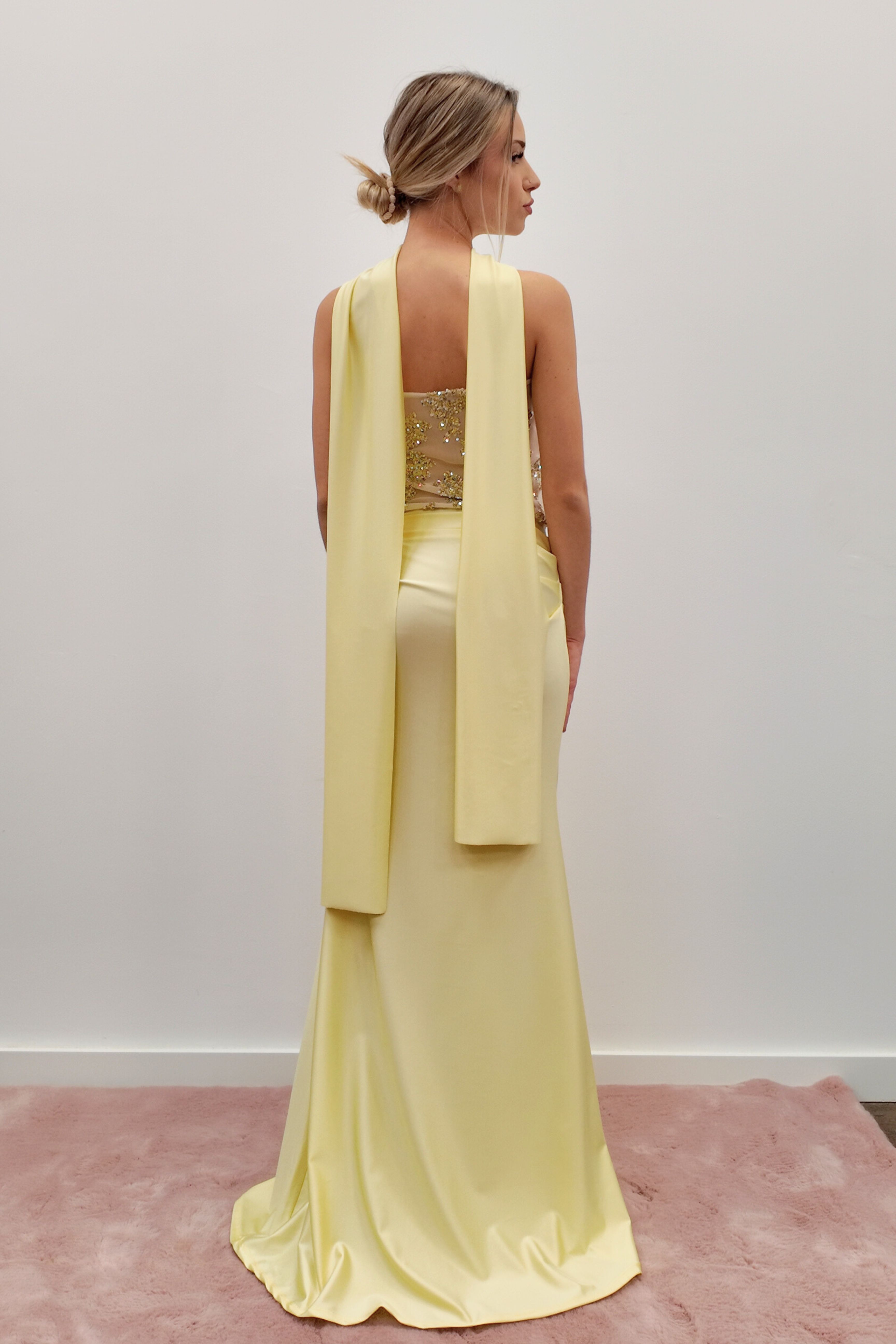 VESTIDO LARGO CON LENTEJUELAS 