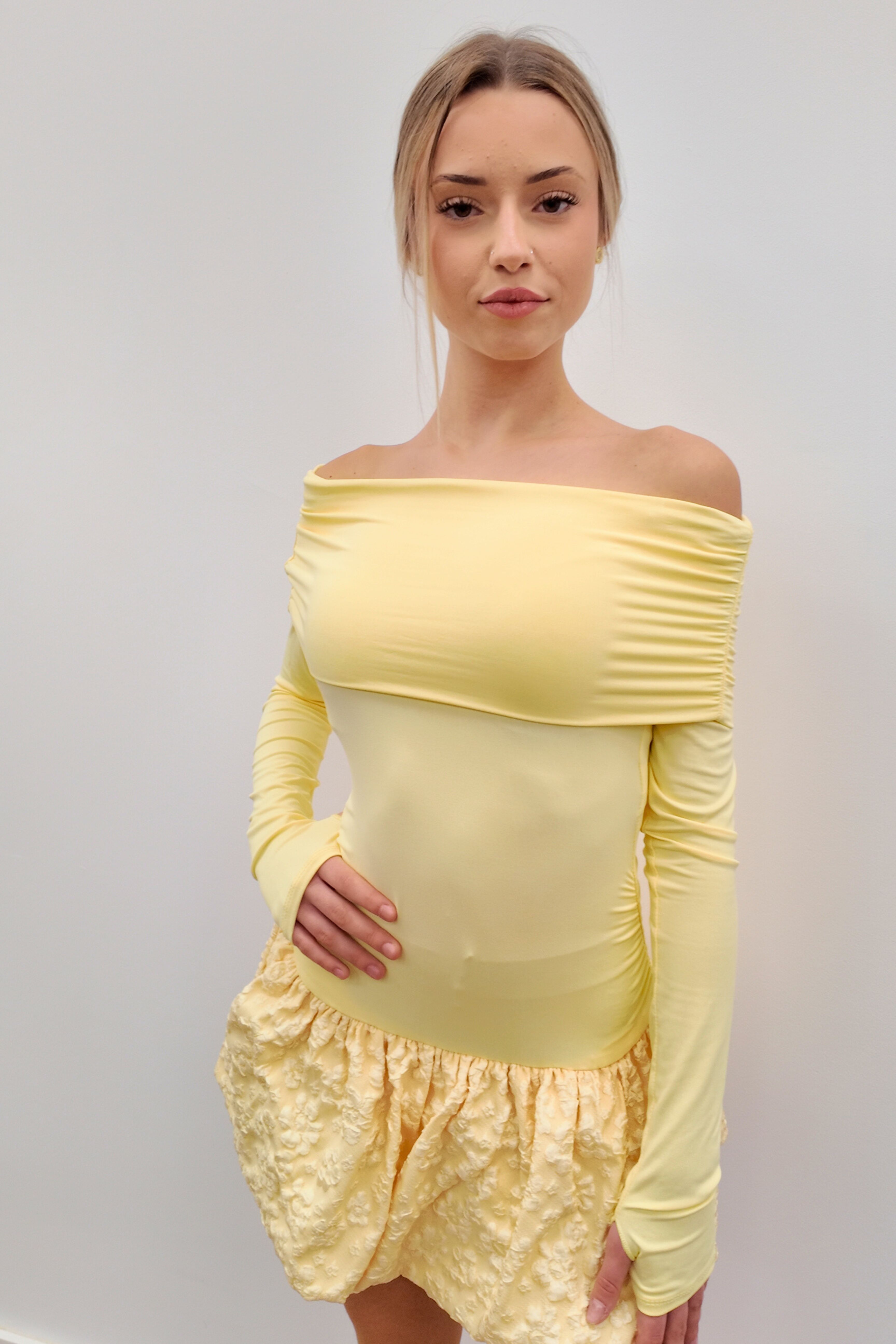 VESTIDO CON PANTALÓN CORTO 