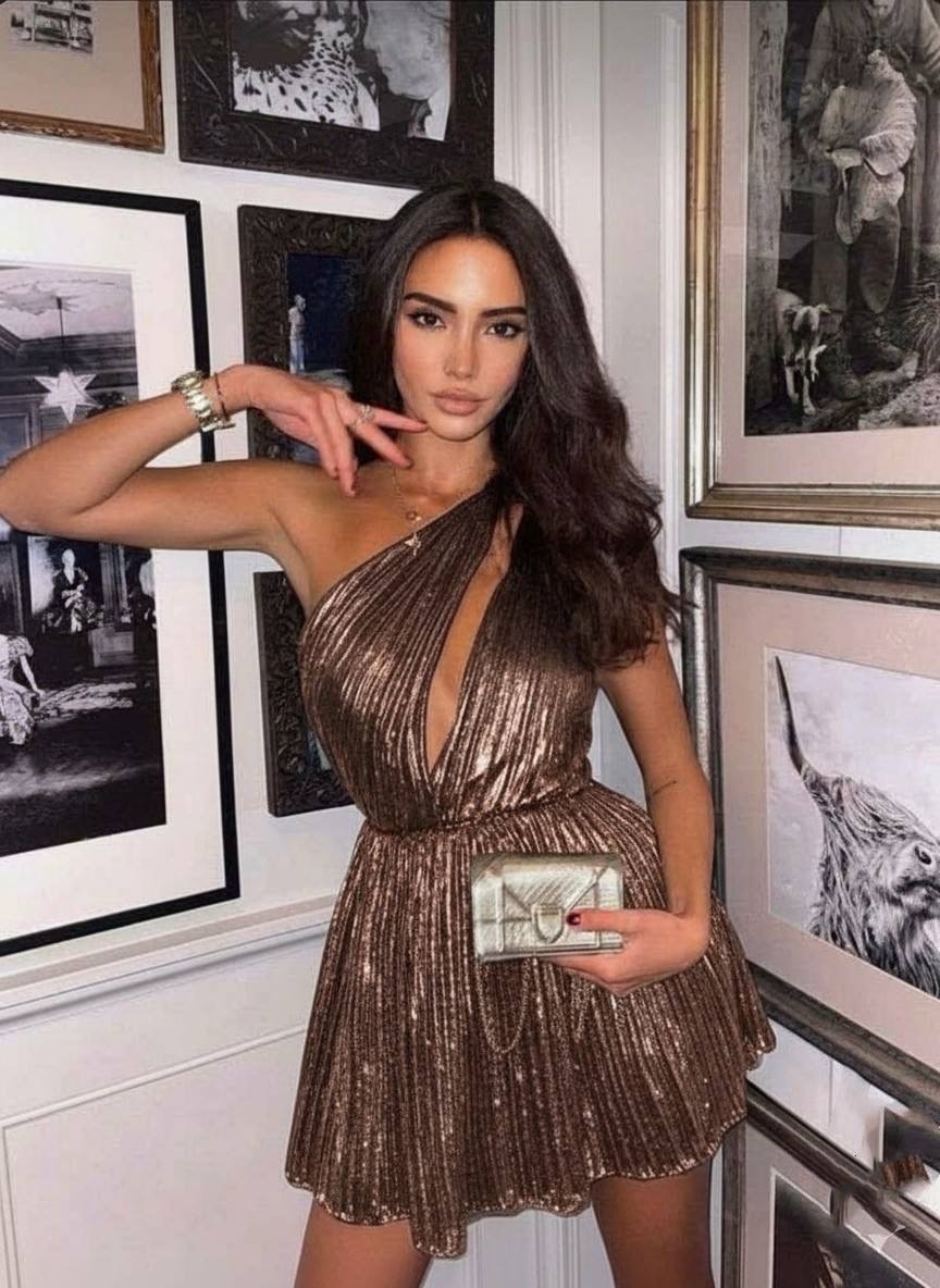 VESTIDO METALIZADO UN HOMBRO PLISADO 