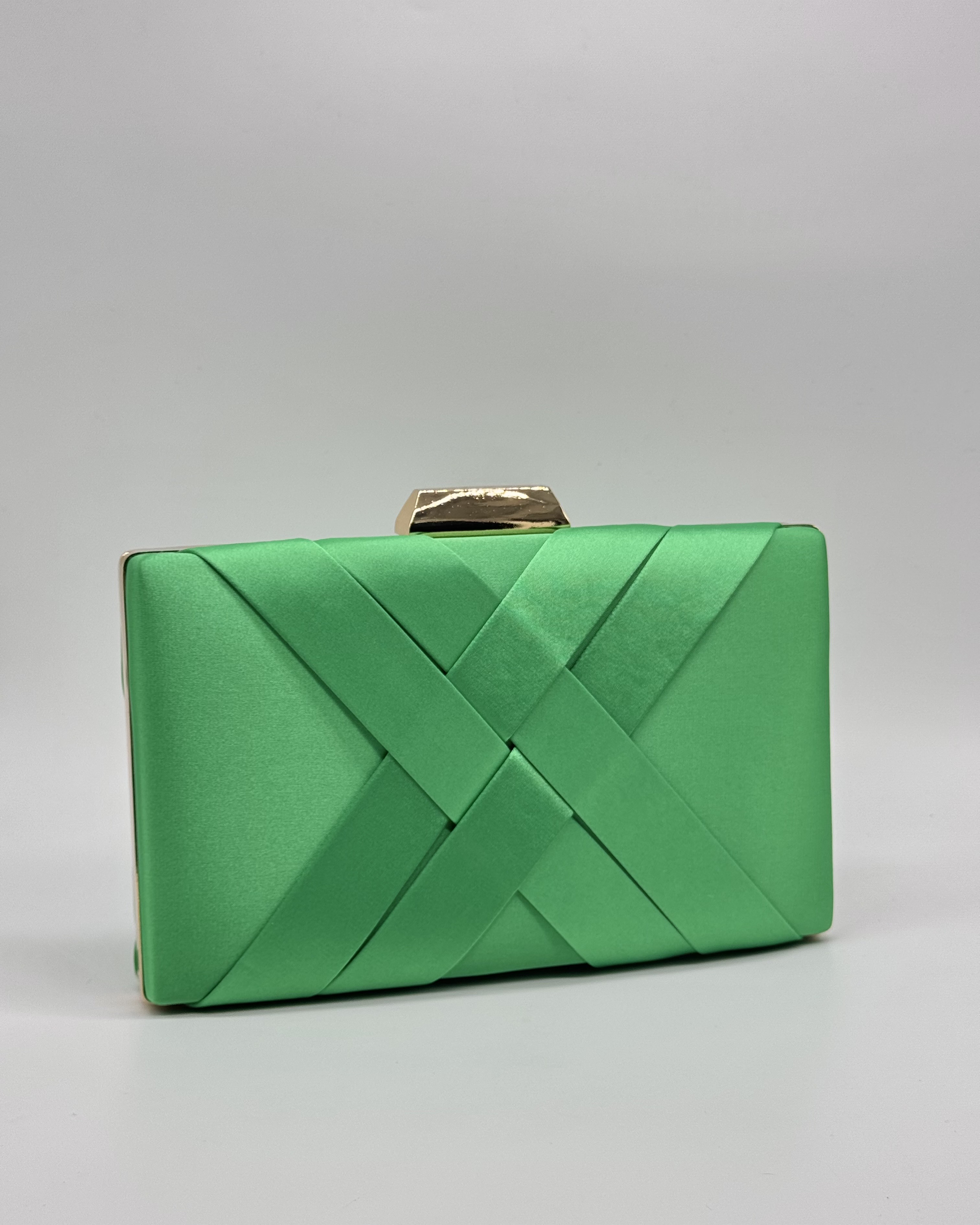 BOLSO DE MANO EFECTO TRENZADO 