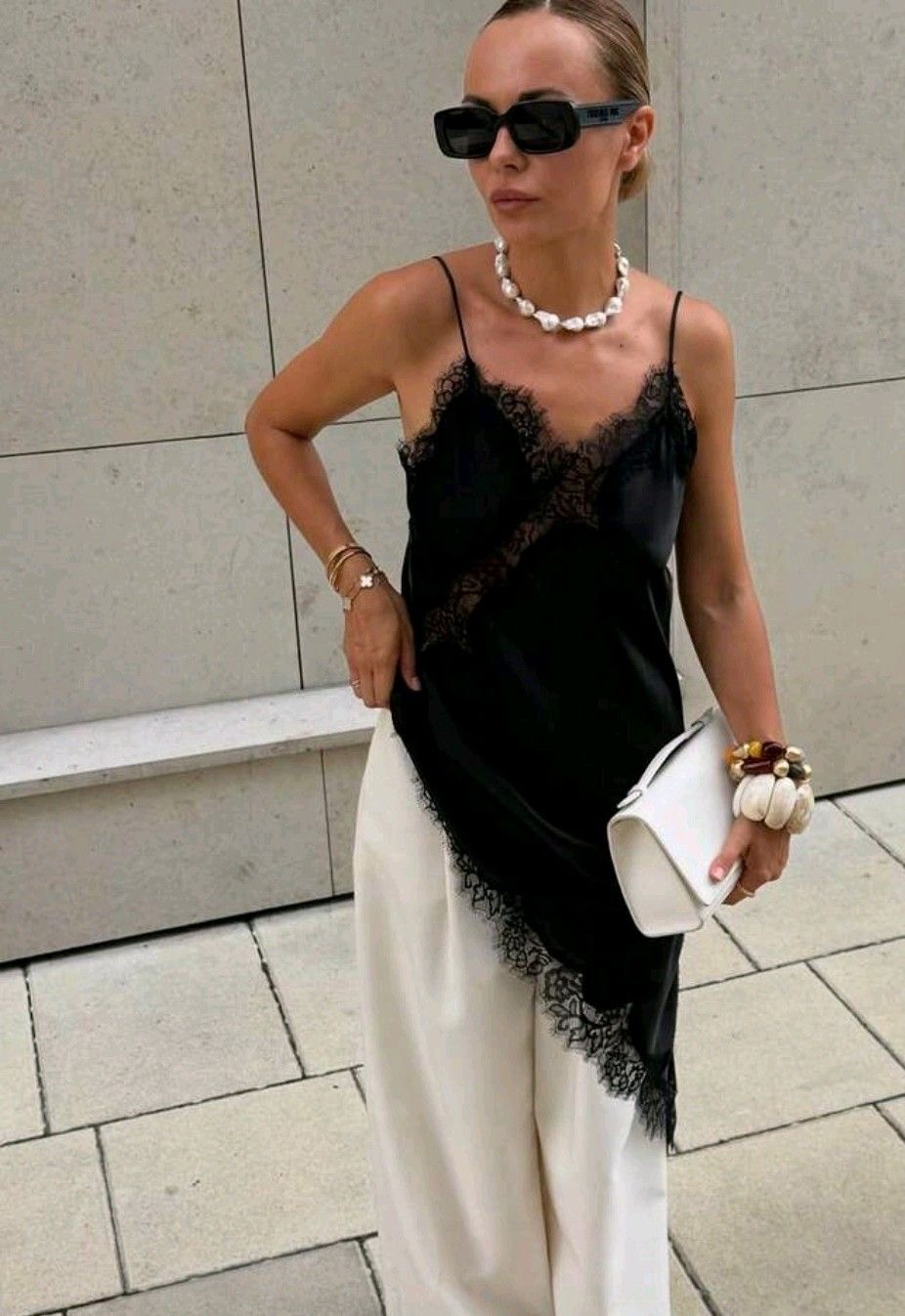 VESTIDO RASO CON ENCAJE 