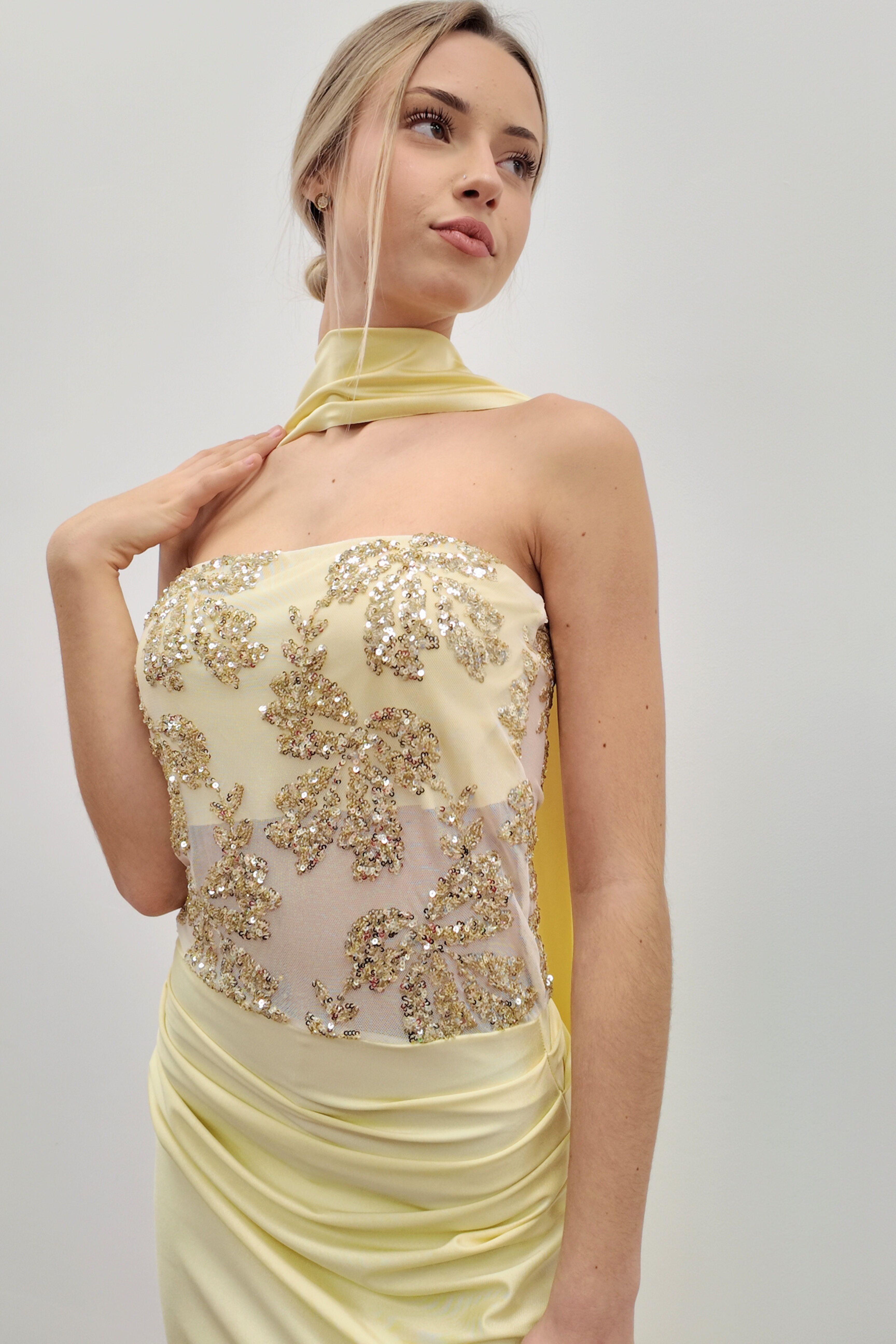 VESTIDO LARGO CON LENTEJUELAS 