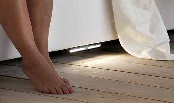 Aplique LED Cortesía Bajo Cama