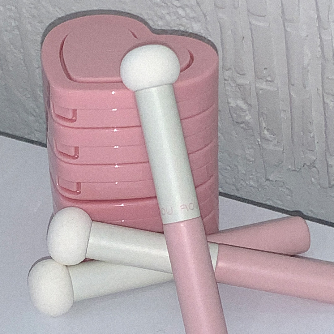 Marshmallow Puff Brush