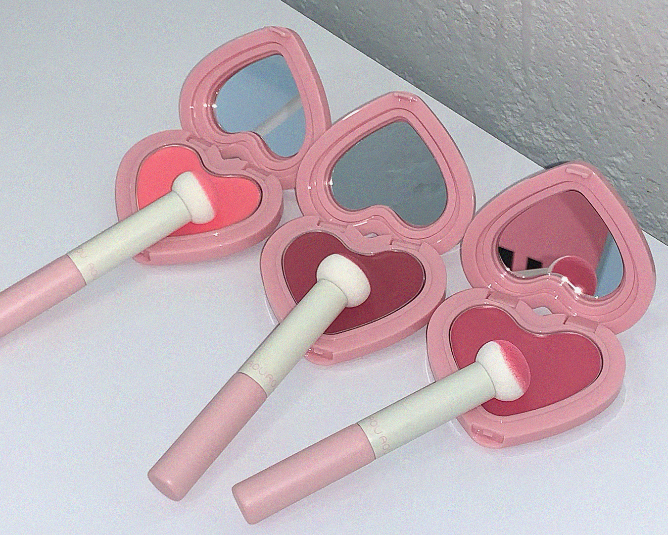 Marshmallow Puff Brush