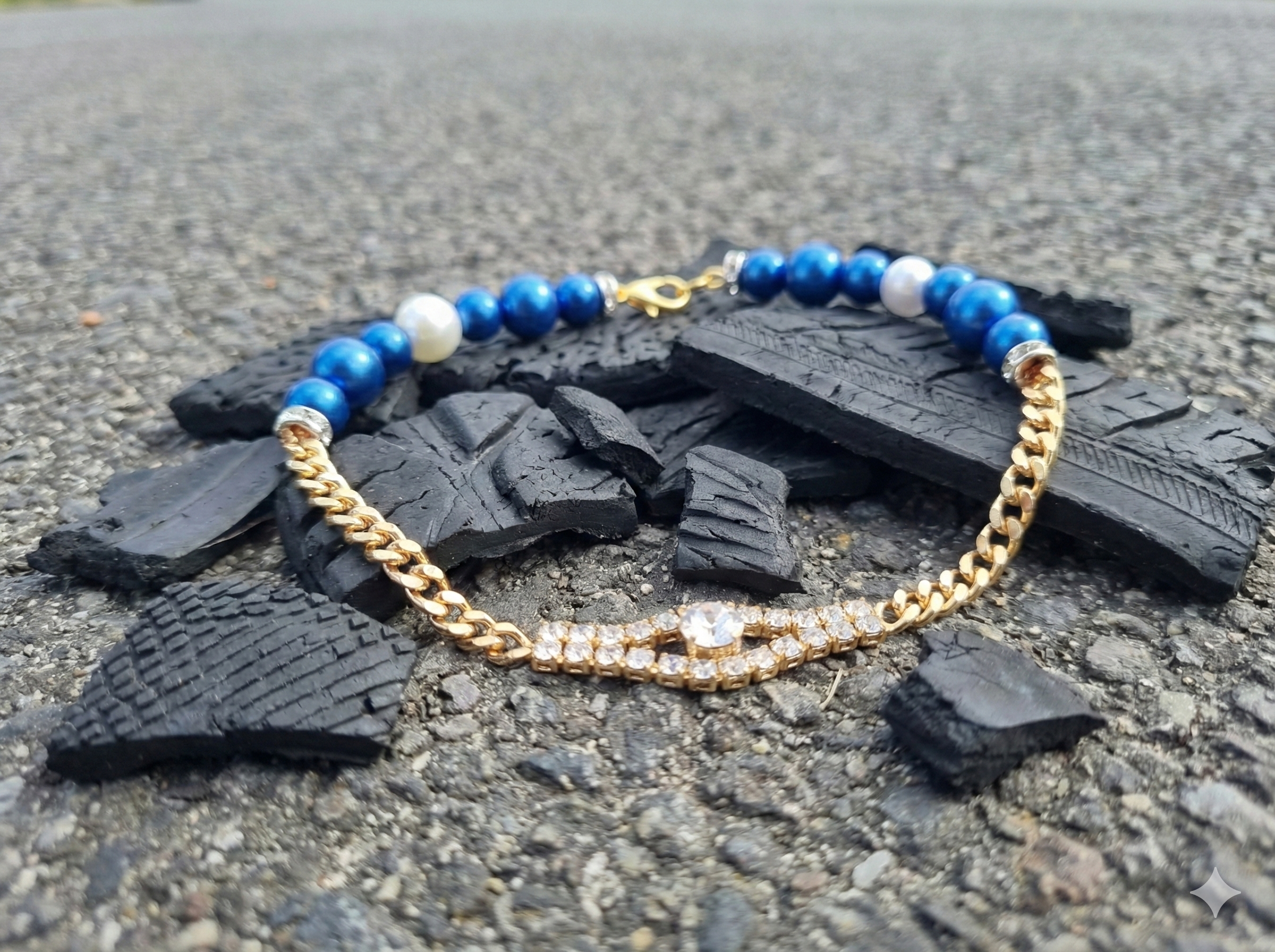 Collar Canino de Perlas "Blue Royal" con Cadena Dorada y Strass