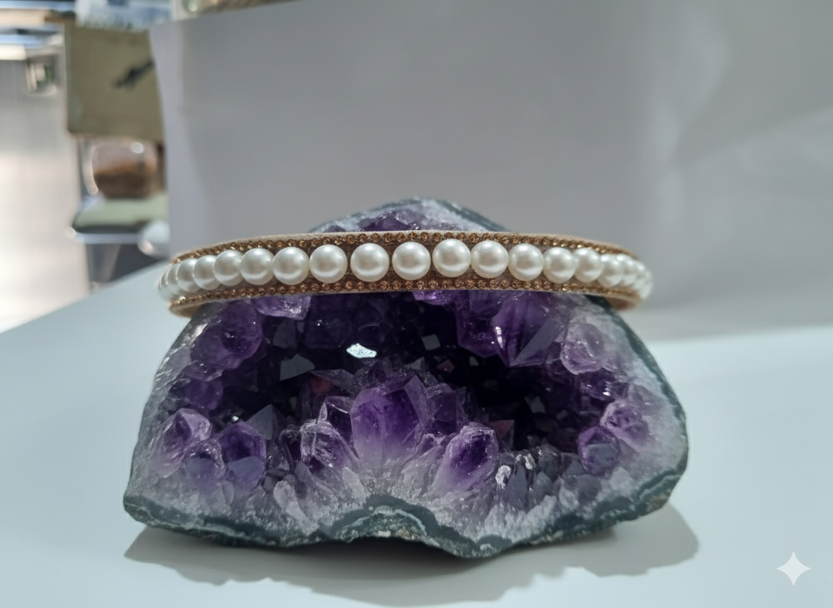 ​🌟 Collar "Golden Age" - Perlas en Base de Diamantes (Falsos)