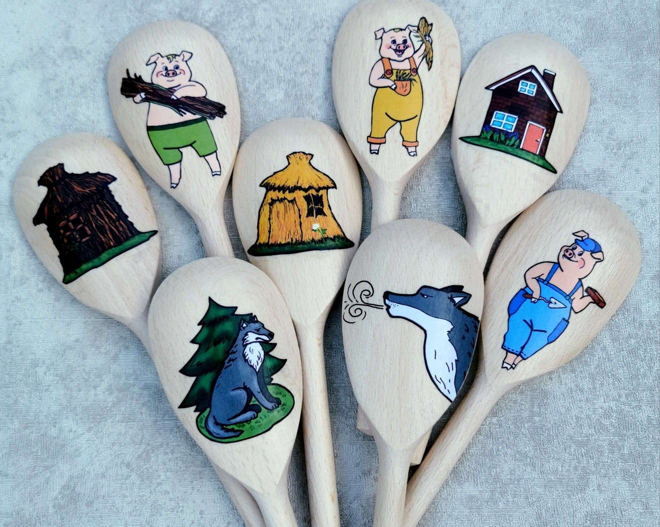 Šaukštų pasaka „Trys paršiukai“ 