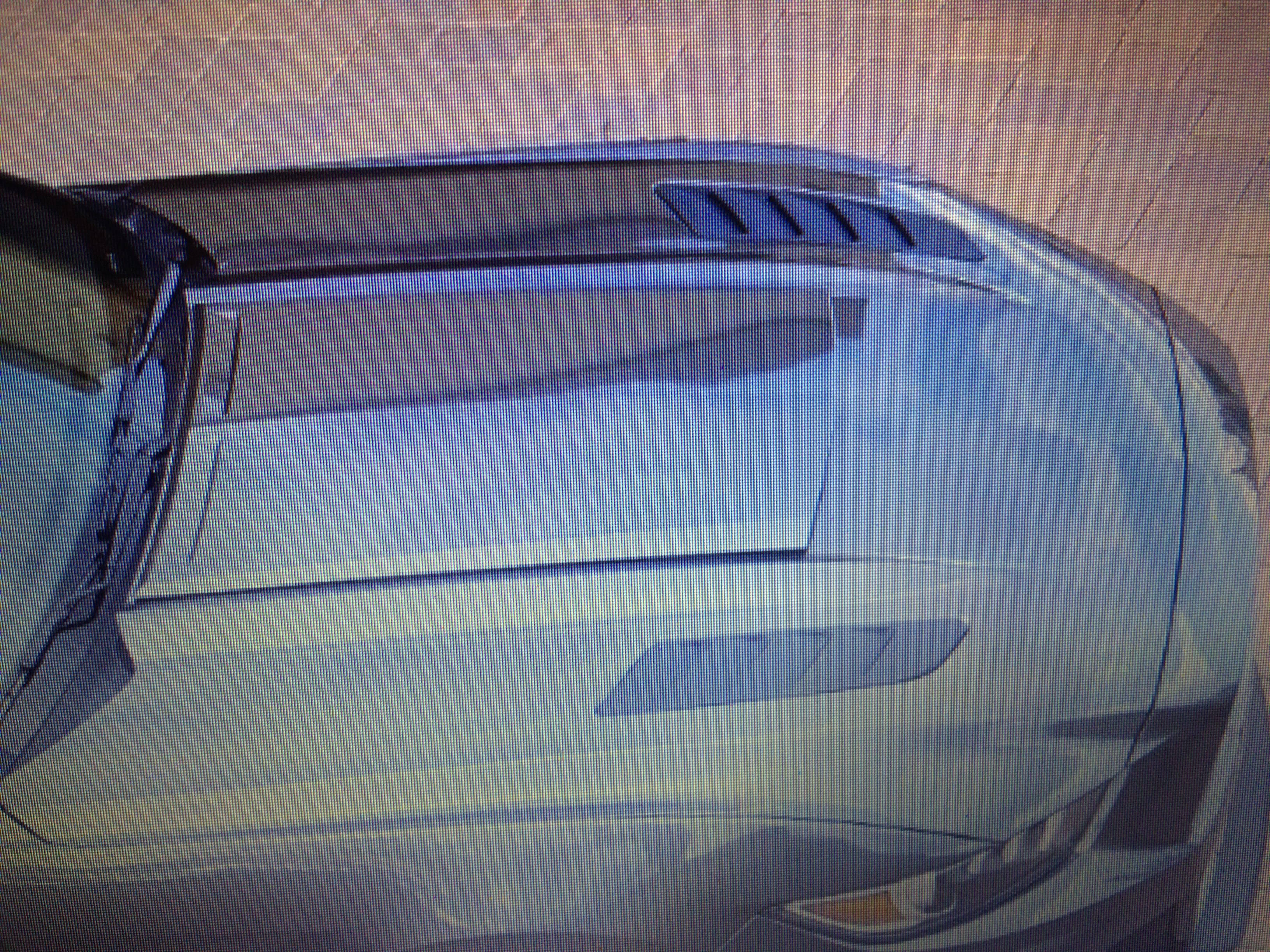 Priekinio variklio dangčio ("kapoto") oro angos (2 vnt.) FORD MUSTANG (2015-2017)