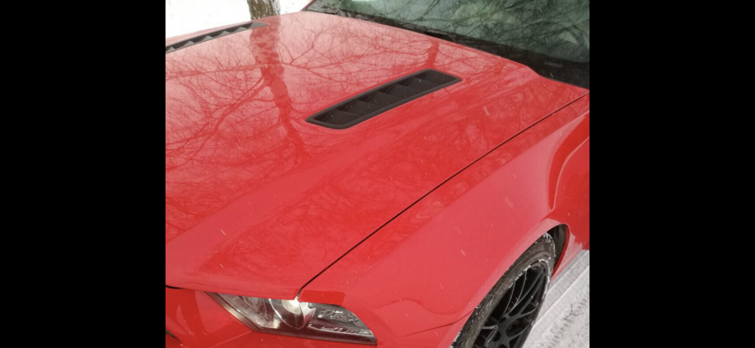 Priekinio variklio dangčio ("kapoto") oro angos (2 vnt.) FORD MUSTANG (2010-2012)