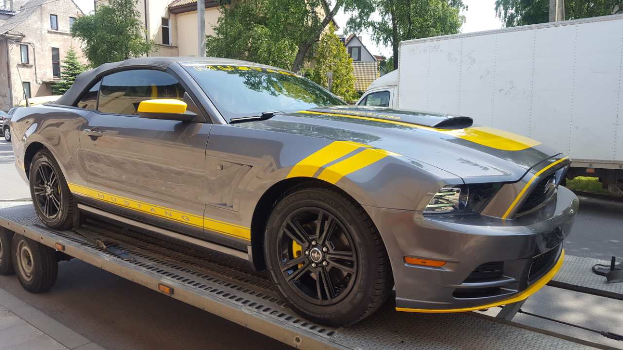 Priekinio bamperio "lūpa" FORD MUSTANG (2013-2014)