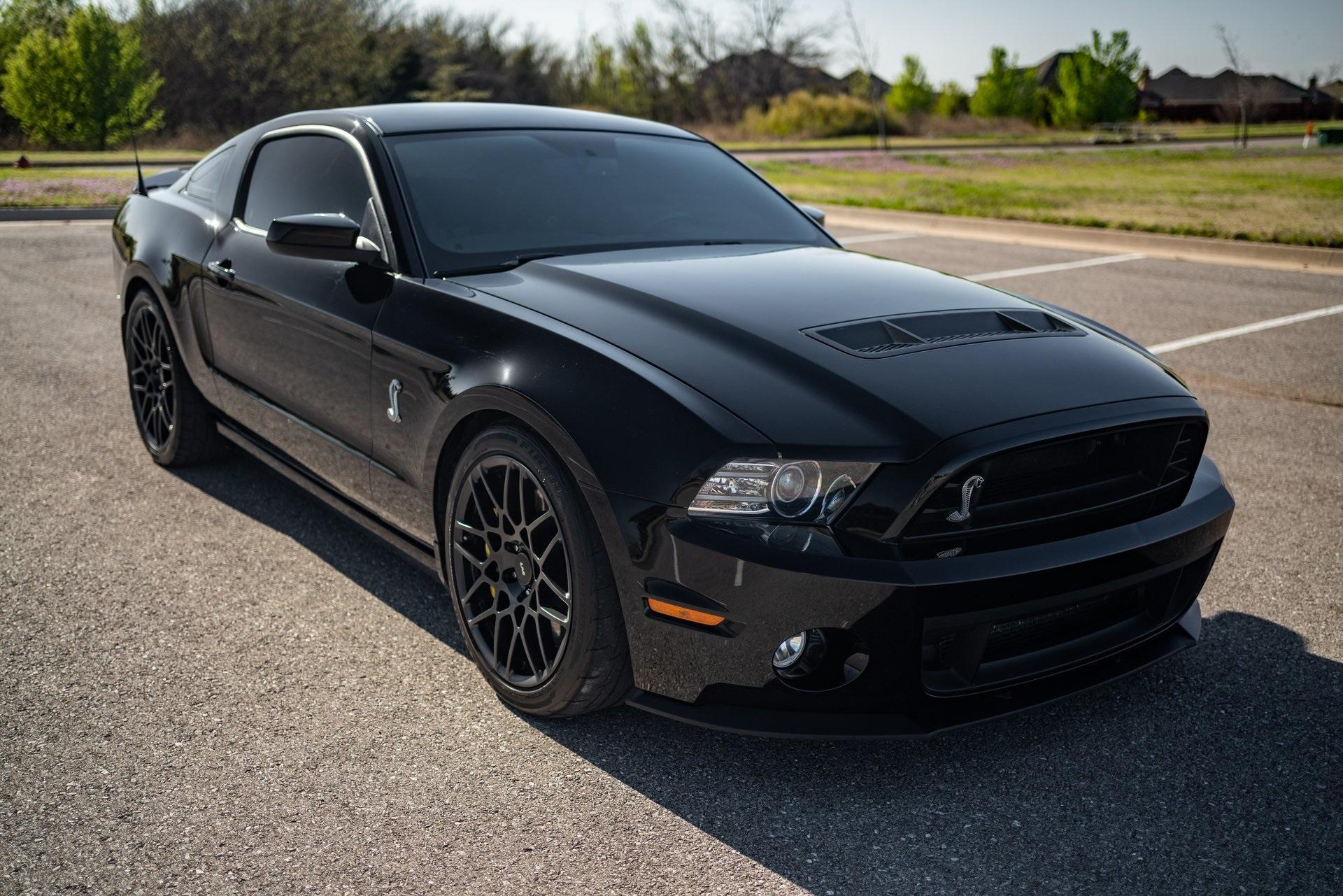 Priekinio bamperio "lūpa" (SHELBY) FORD MUSTANG (2013-2014)