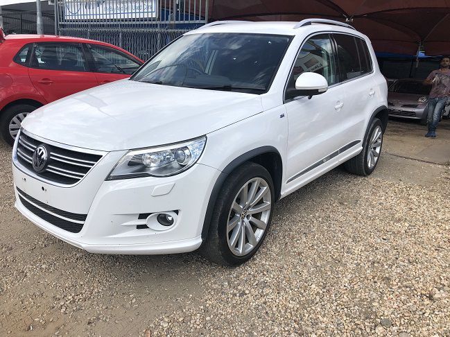 Priekinio bamperio apdaila VOLKSWAGEN TIGUAN (R-LINE) (2009-2017)