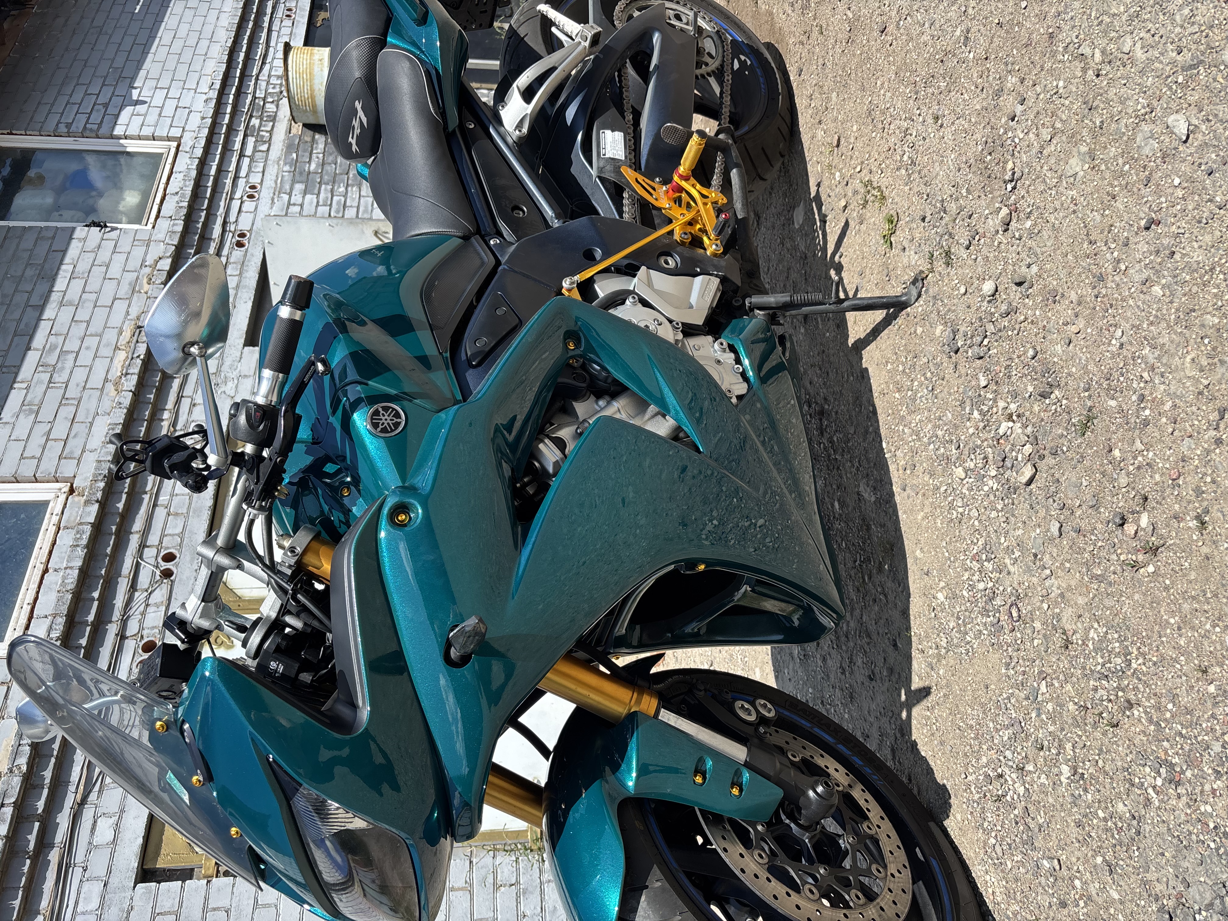 Apdailos detalė YAMAHA FZ1 (FAZER) (2006-2012)