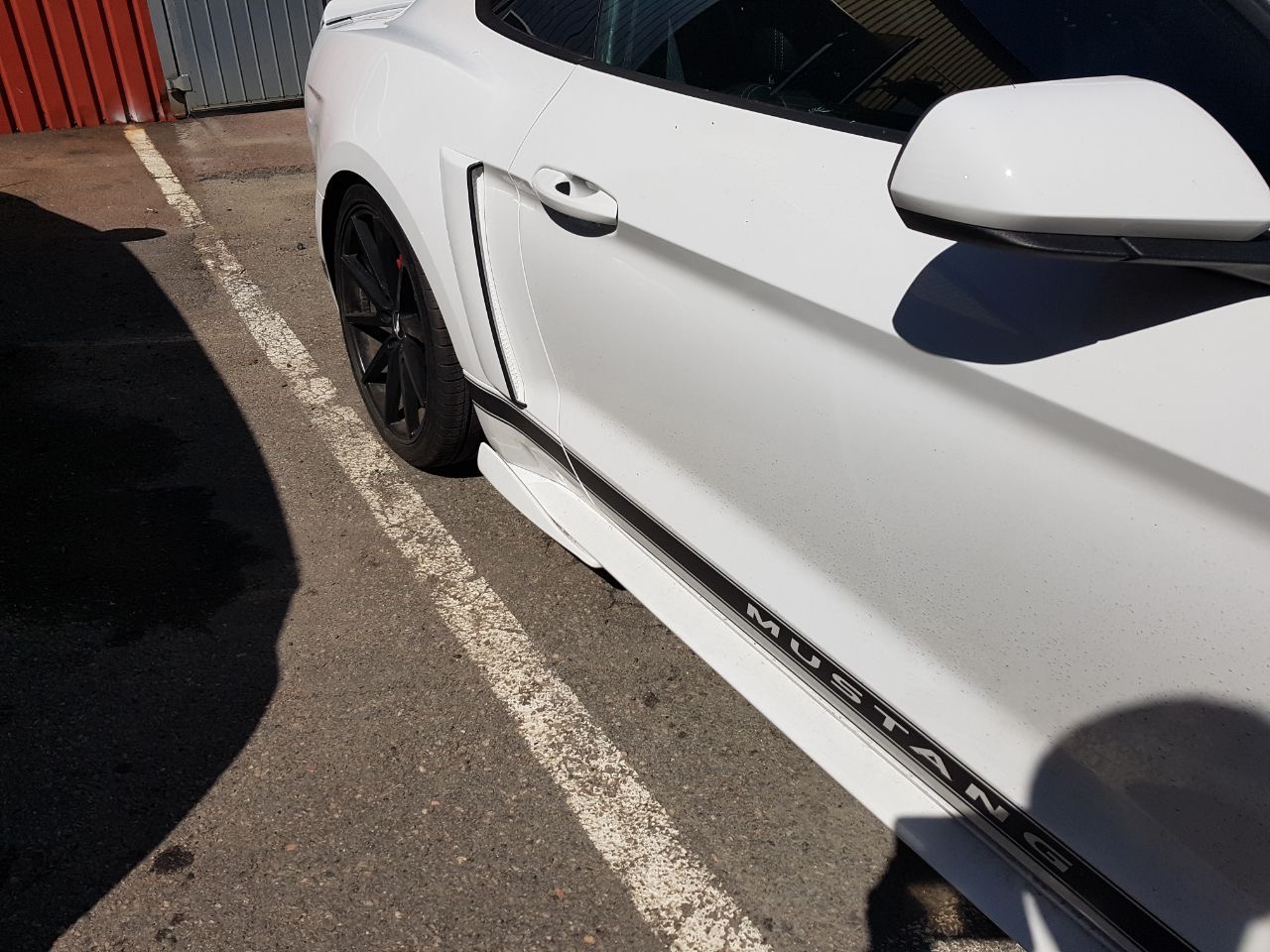 Slenksčių "liežuviai" (komplektas) FORD MUSTANG (2015-2017)