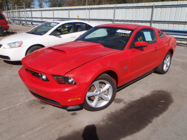 Priekinio variklio dangčio ("kapoto") ortakis FORD MUSTANG (2010-2012)