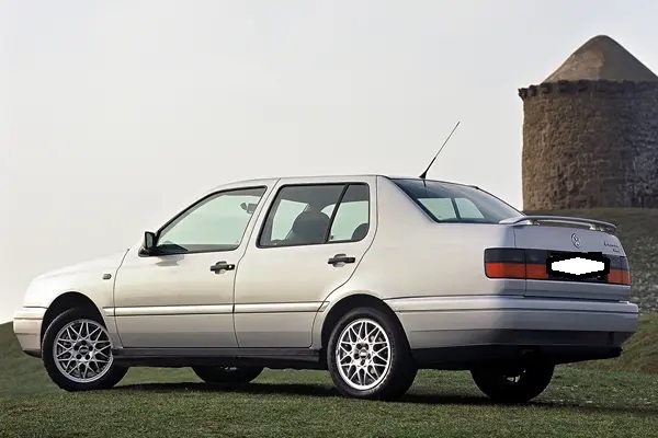Galinio dangčio spoileris VOLKSWAGEN VENTO (A3, MK3 JETTA) (1992-1998)